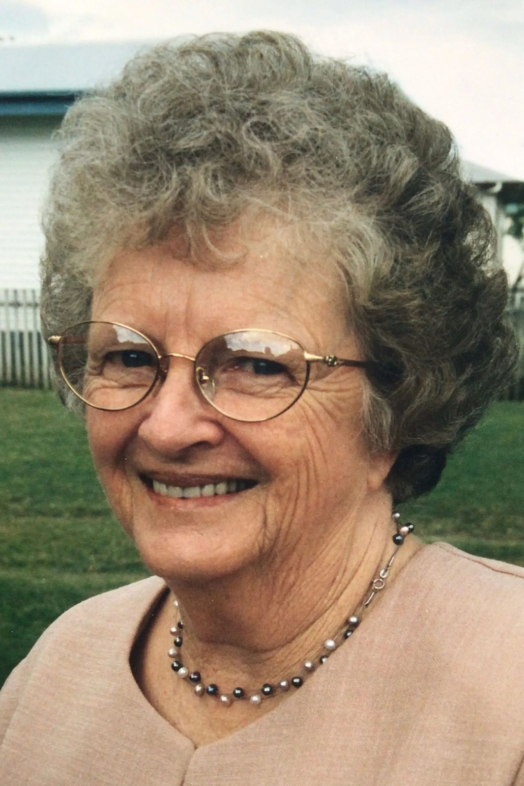 Memorial photo of Beryl May Schilling
